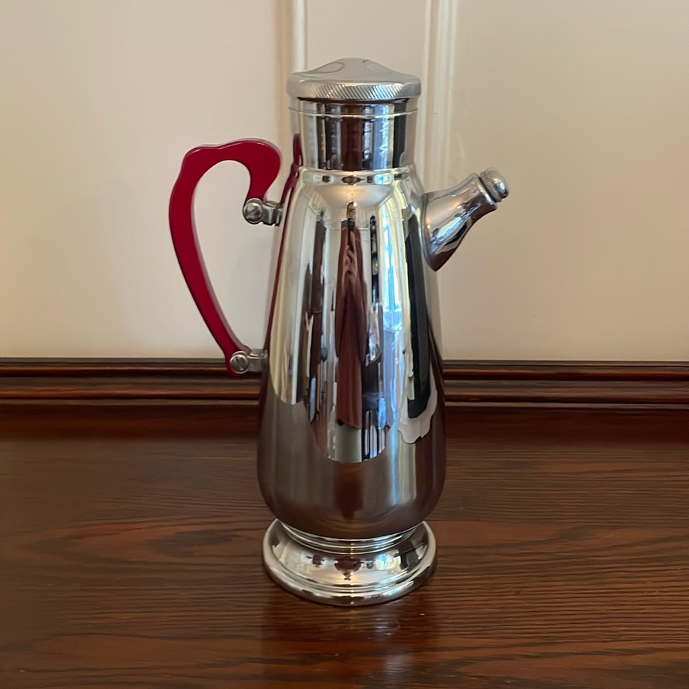 Vintage Art Deco Chrome Cocktail Shaker